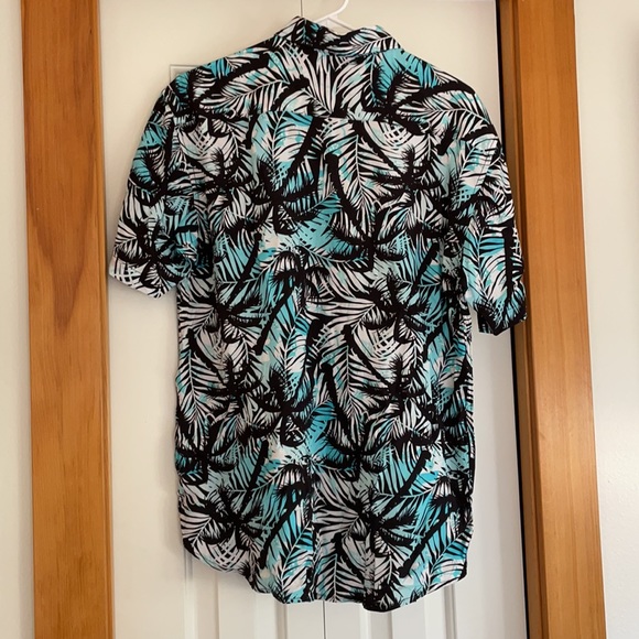 Tropical bros black, white, blue shirt. Size M - Picture 2 of 4